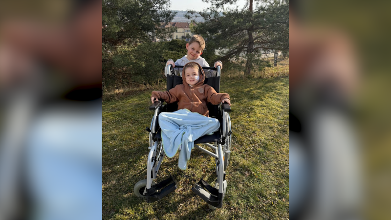 „Jedinečnému“ Kubíkovi dochází čas. Poslední naděje stojí miliony, rodina prosí o pomoc