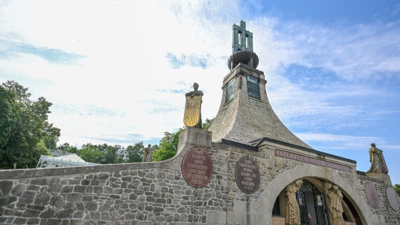 Kaple Památníku Mohyla míru se znovu otevře veřejnosti. Připomíná tragickou bitvu u Slavkova