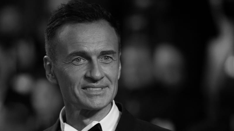 Hollywood v černém. Herec McMahon podlehl zákeřné nemoci, zazářil v Čarodějkách i řadě filmů