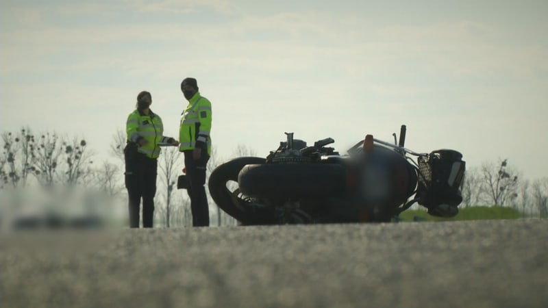 Vážná nehoda českého motorkáře: Leží v nemocnici. V Rakousku do něj vletěl jiný motocykl