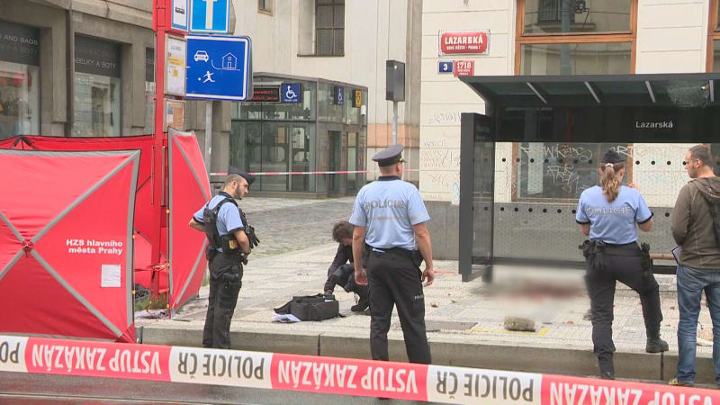 Zřícená římsa usmrtila v Praze muže, policie případ odložila. Vlastník není trestně odpovědný