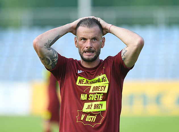 Ústecký bizár pokročil, majitel navštívil vědmu a hrozí se kontumace kvůli dresům