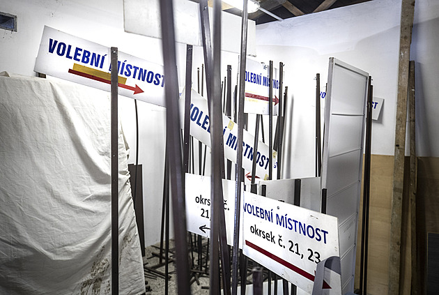 Volební místnosti 2025: kde a kdy volit do Poslanecké sněmovny. A jak je najít s voličským průkazem