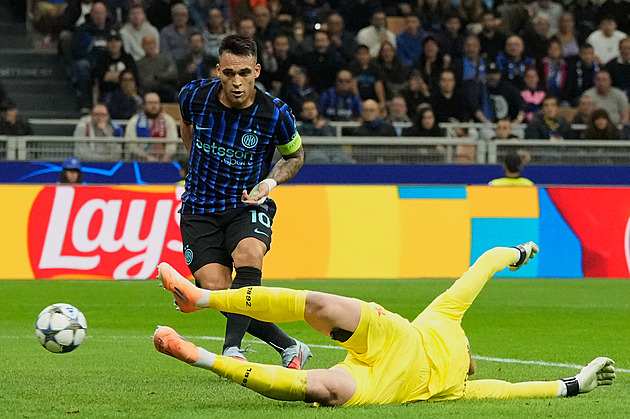 Srazil jsem nás na kolena. Slávistický brankář Staněk o kiksu na Interu