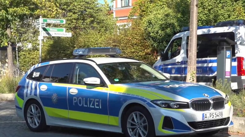 Útok kladivem v bavorské škole: Mladík zaútočil na dva bývalé spolužáky