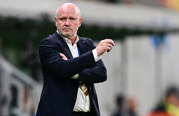 Do reprezentace se vrací Lingr, v nominaci je opět Vydra. Nechybí Souček s Coufalem