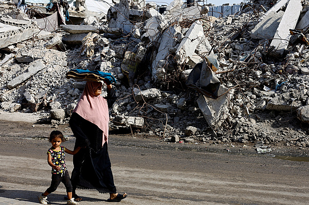 Izrael dál útočí v Pásmu Gazy, Trumpovým výzvám navzdory. Nemocnice hlásí mrtvé