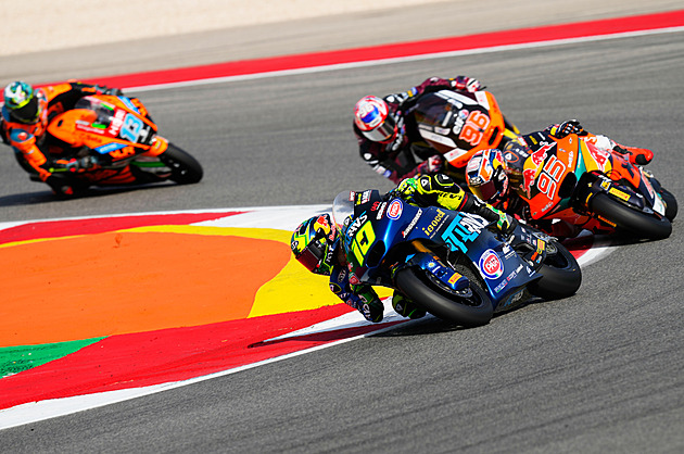 Salač v Portugalsku skvěle zvládl start, záhy se však propadl a skončil patnáctý