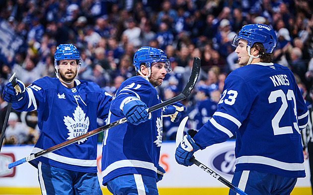 Je na čase povolat Kämpfa. Kaberle radí hráčům Toronta v krizi: Jděte se spolu opít!