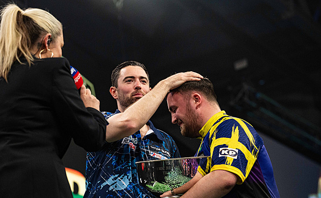 Střídání na šipkařském trůnu. Jedničkou je  Littler, rival ale hlásí: Oba jsme odskočení!