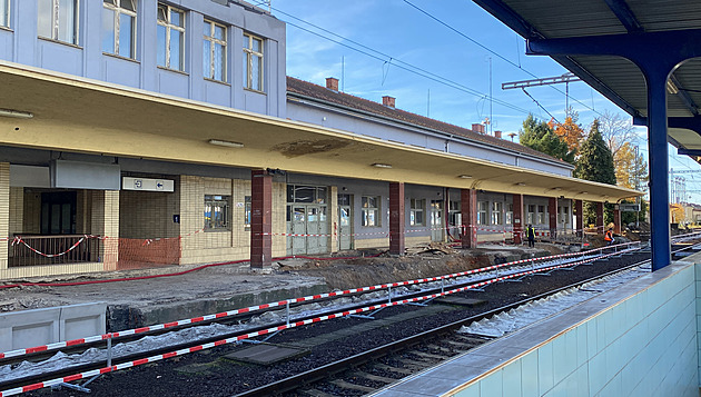 Cestující v Klatovech půjdou z autobusu rovnou na vlak za necelý měsíc
