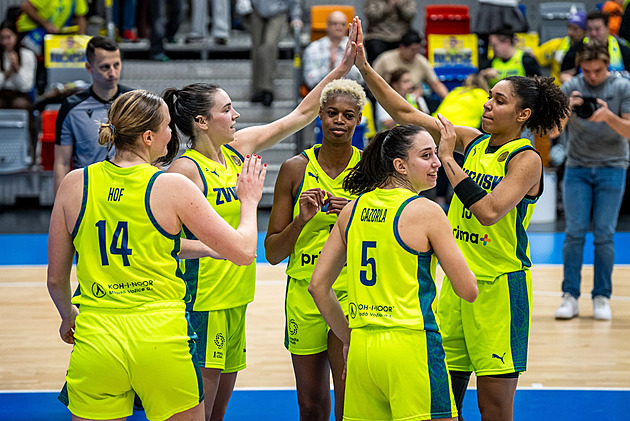 USK se ve Schiu pokusí navázat na velkou výhru, v Eurolize vyzve bývalou oporu