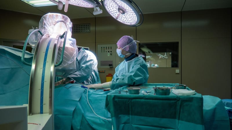 Ohrožení stovek pacientů. V Olomouci mělo docházet ke zbytečným operacím srdce, tvrdí policie