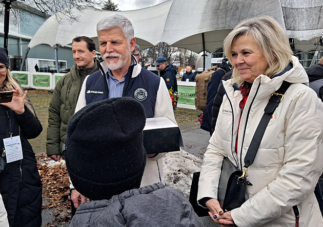 Prezidentský pár přijel na olympijský festival, Pavel si zkusí některé sporty