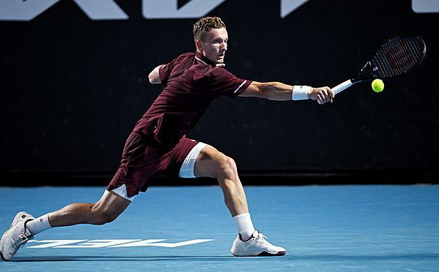 Lehečka v Dauhá zvládl první kolo, Bejlek v Dubaji kvůli zranění odstoupila