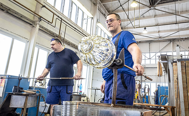 Půltunový lustr opravují v jeho „rodišti“, do Hejnic se vrátí před Velikonocemi