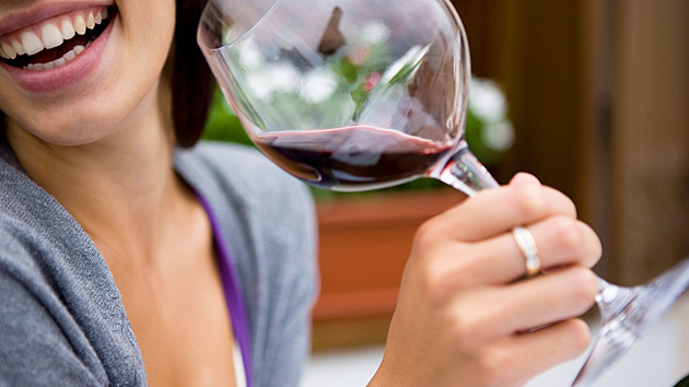 Jak vybrat správné víno k rybě a k masu: průvodce pro laiky