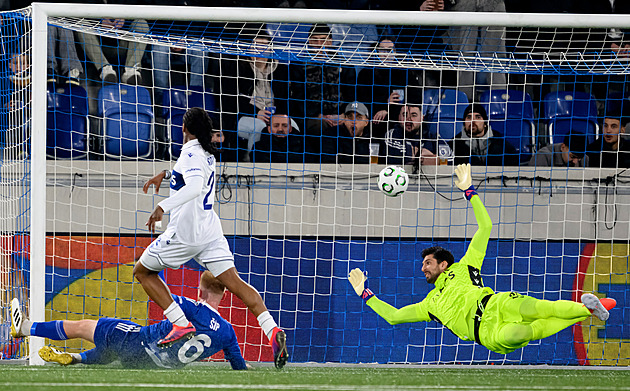 ONLINE: Lausanne - Olomouc 1:2, domácí v nastavení srovnali, ofsajd ale gól ruší