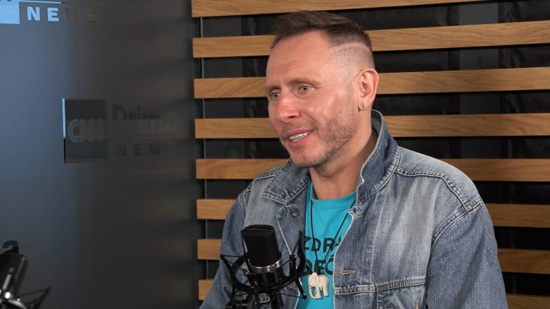 V Asia Expressu můžete i zemřít. Ouha, napadlo mě, když jsem si přečetl smlouvu, popsal Tuna