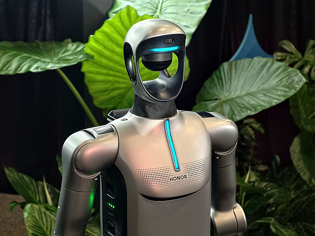 Je to budoucnost lidstva? Roboti budou vylézat z mobilů a sledovat nás