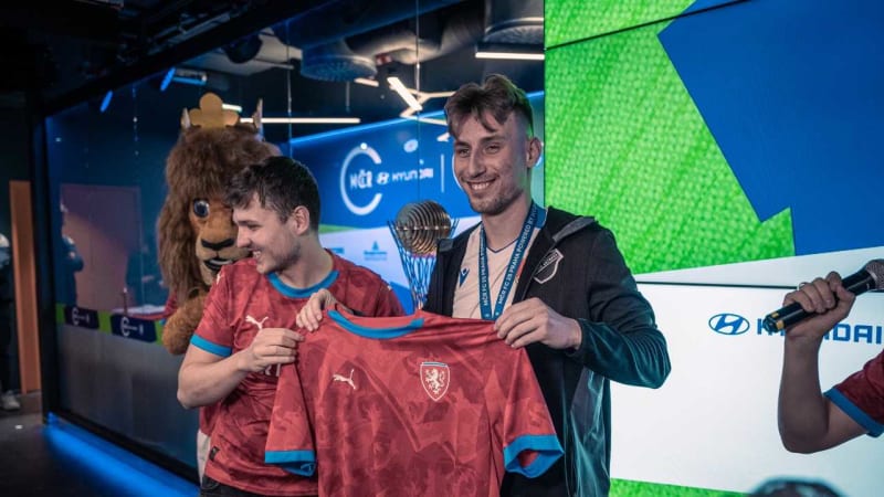 O titul mistra Česka ve virtuálním fotbale si zahrají dva sparťani a členové eReprezentace