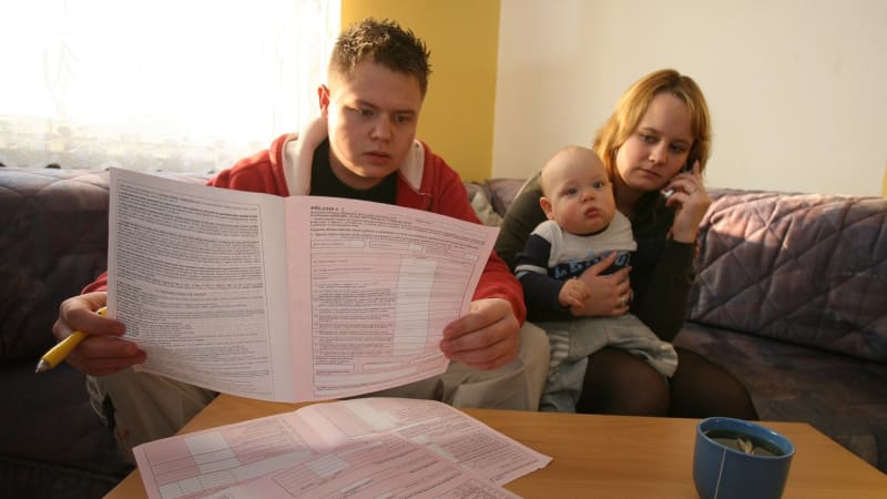 Daňové přiznání za rok 2025: Týká se studentů i penzistů. Na co si dát pozor?