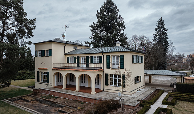 Závěť první dámy se naplnila. Vláda předala Benešovu vilu