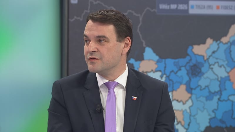 Macinka k Orbánovi: Ztracený spojenec, Babiš jich má ale dost. Fiala si z něj utahuje ve videu