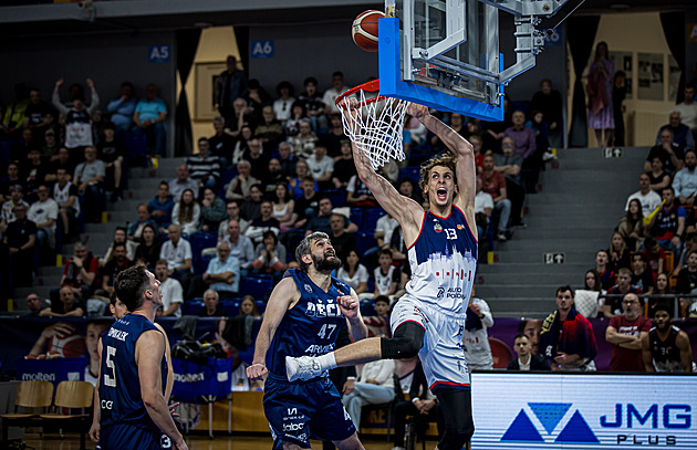 Brněnští basketbalisté zdolali na úvod play off Děčín. Hradec se přiblížil záchraně
