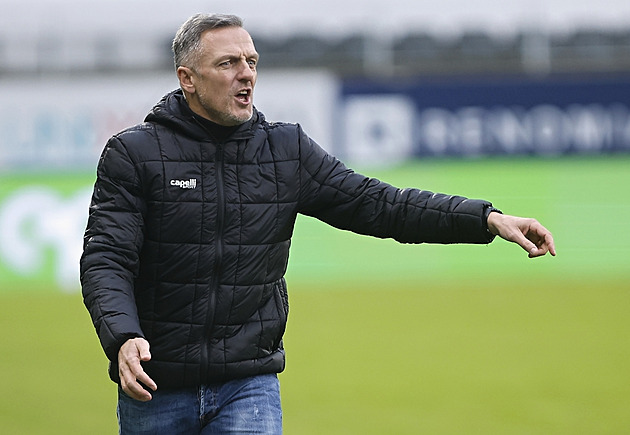 Propadla se nám půda pod nohama, řekl vyřvaný Kozel po Hradci. Bod brát musíme