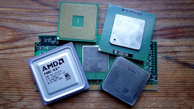 Jak se vyvíjí trh procesorů: Kolik procent má AMD a Intel a kolik jim už vzaly procesory Arm?