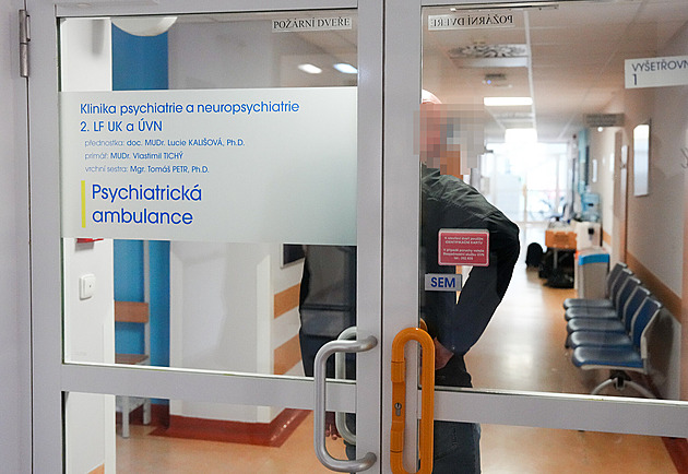 Lékaře zatkli, poškození napadají posudky. Kauza může zpochybnit desítky rozsudků