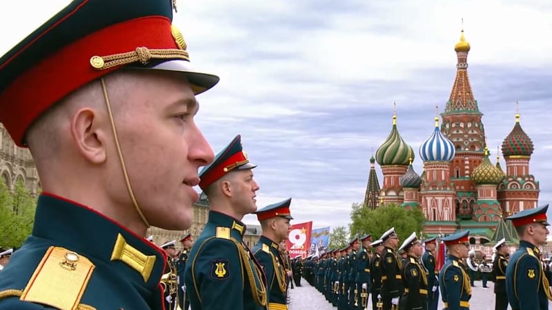 Rusko je na prahu revoluce, varují i tamní komunisté. Režim v úzkých už rozprodal většinu zlata