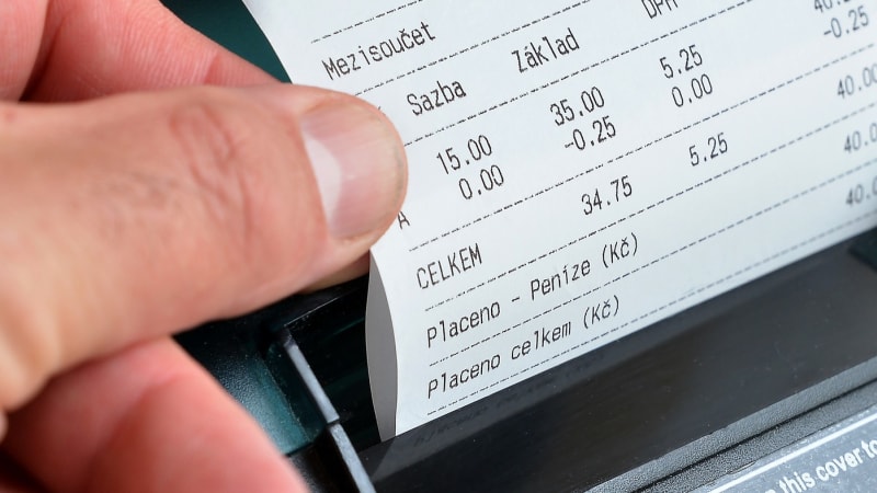 EET přinese nižší DPH na nealkoholické nápoje. Velké zlevňování nečekejte, varuje odborník