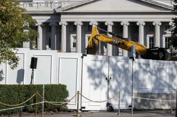 Trump se chystá utratit téměř miliardu dolarů za výstavbu v Bílém domě, píše WP