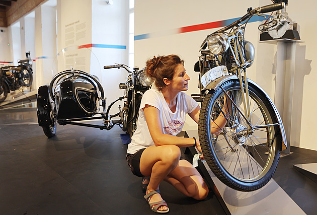 Motocyklový hrad Kámen po tříleté opravě otevírá. Ukáže historické skvosty