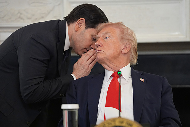 USA zruší neimigrační víza žadatelů o azyl. Krok by se dotkl stovek tisíc lidí