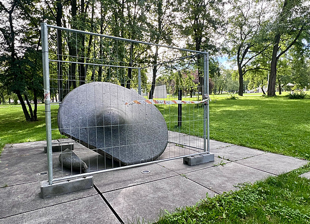 Bez převážení a za pár tisíc. V Mostě začnou opravovat rozpadlé Klimešovo UFO