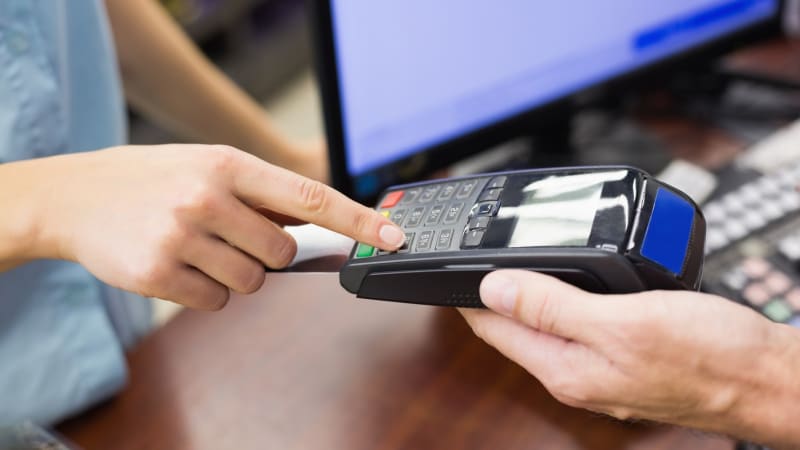 KOMENTÁŘ Aleny Schillerové: EET 2.0 Česku pomůže, strašení opozice stojí na mýtech