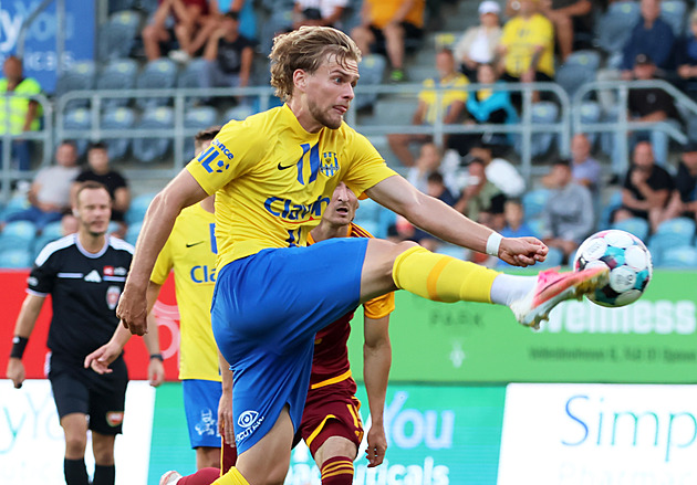 Fotbalisté Opavy měli přesilovku, ale v Kroměříži jen remizovali 2:2