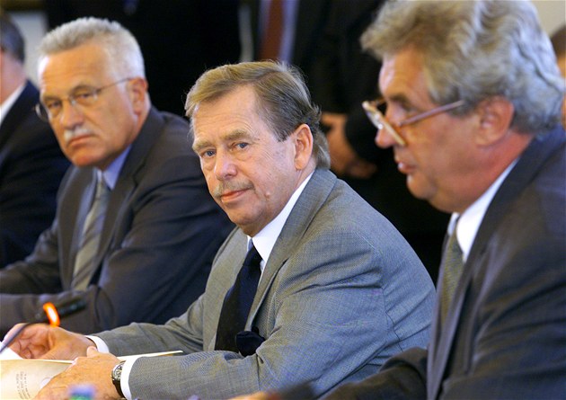 Jak prezident vracel zákony? Pavel se čtyřmi vety za předchůdci silně zaostává