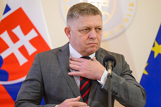 Slovenské vládě hrozí ztráta většiny, tvrdí Fico. Na vině je výměna ministra