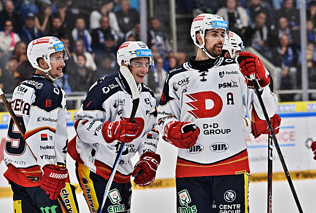 Pardubice - Plzeň v TV: Kde sledovat extraligu živě, kurzy, statistiky