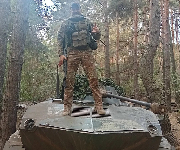 Výbuch auta u Tuly zlikvidoval ruského veterána. Kyjev ho vinil z mučení vězňů