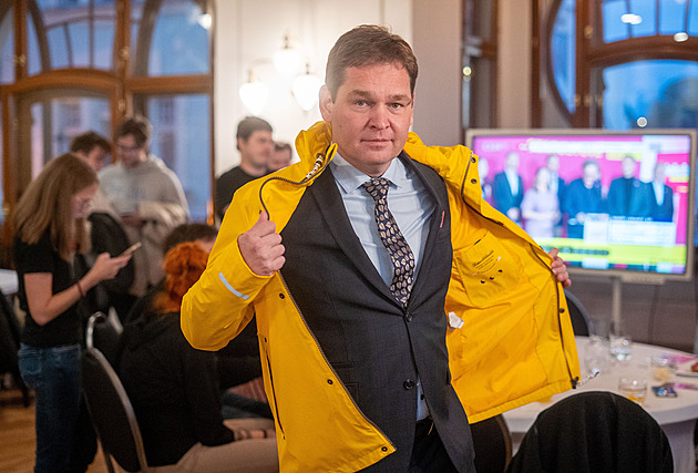 Ve žluté bundě porazil ANO. Teď přinese štěstí Půtovi, věří lídr Živé Lípy