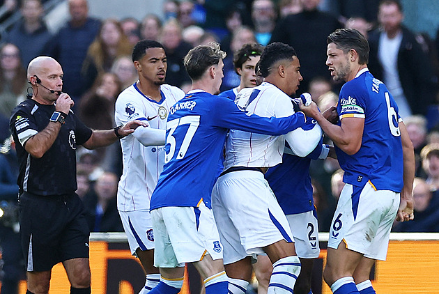 ONLINE: Everton hostí Chelsea, pak jdou do akce City, Liverpool či Newcastle